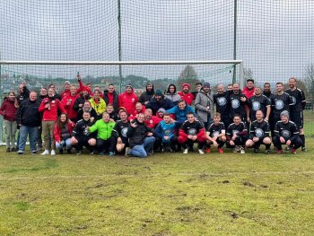 Gruppenfoto FSV Rot-Weiß Tabarz und SG Auerbach/Troschenreuth, Foto: Anja Schack