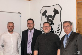 v.li: 3. Vorstand Thomas Braun, 1. Vorstand Jürgen Neubauer, 2. Vorstand Thomas Ziegler, 2. BGM Herbert Lehner