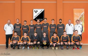 Die 1.Mannschaft des SC Glückauf Auerbach bedankt sich recht herzlich für den neuen Trikotsatz, gespendet von OBI-Markt aus Pegnitz. Stehend von li: Thomas Braun, Bastian Molzer, Trainer Jürgen Kruse, Moritz Molzer, Patrick Becker, Marco Brüttinger, Dominik Schleinitz, Albert Yapician, Betreuer Günther Brittinger, Betreuer Erwin Kraus. Vorne von li: Fehmi Aljaat, Michael Pepiuk, Kai Schuster, Florian Wiesneth, Mirko Looshorn, Stephan Wiesneth, Tim Gebhart Die 1.Mannschaft des SC Glückauf Auerbach bedankt sich recht herzlich für den neuen Trikotsatz, gespendet von OBI-Markt aus Pegnitz. Stehend von li: Thomas Braun, Bastian Molzer, Trainer Jürgen Kruse, Moritz Molzer, Patrick Becker, Marco Brüttinger, Dominik Schleinitz, Albert Yapician, Betreuer Günther Brittinger, Betreuer Erwin Kraus. Vorne von li: Fehmi Aljaat, Michael Pepiuk, Kai Schuster, Florian Wiesneth, Mirko Looshorn, Stephan Wiesneth, Tim Gebhart